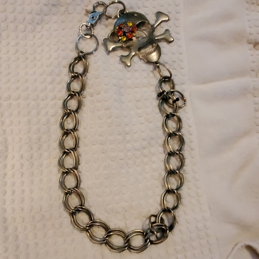 SKULL CHAIN